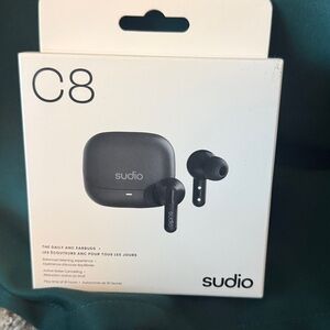 Sudio C8 Noise Cancelling Earbuds - Black